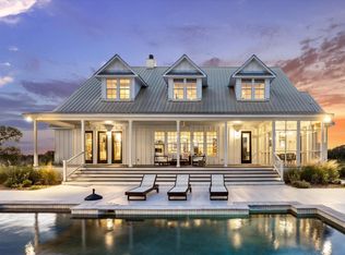 8611 Halamicek Loop, Fayetteville, TX 78940