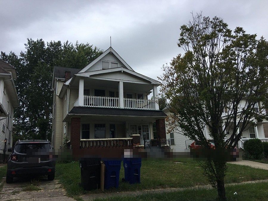 2nd image of 904 Parkway Rd