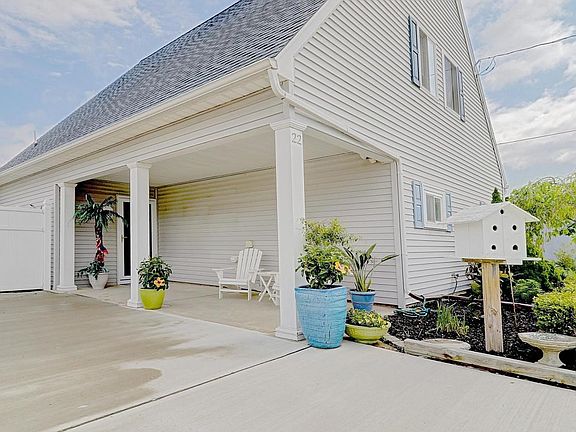 003_Front Porch