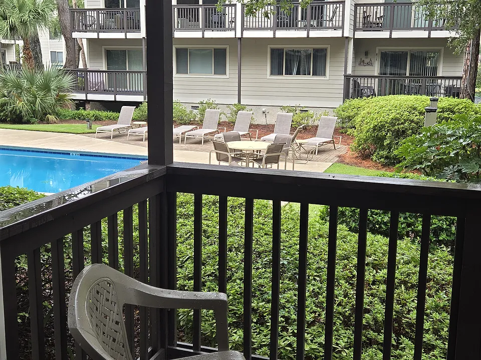 Outdoor deck