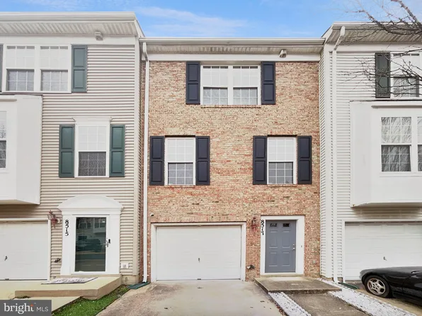 8517 Towne Manor Ct, Alexandria, VA 22309