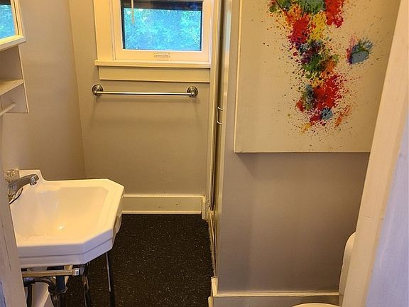 4th image of 1720 S Troost Ave #1/2