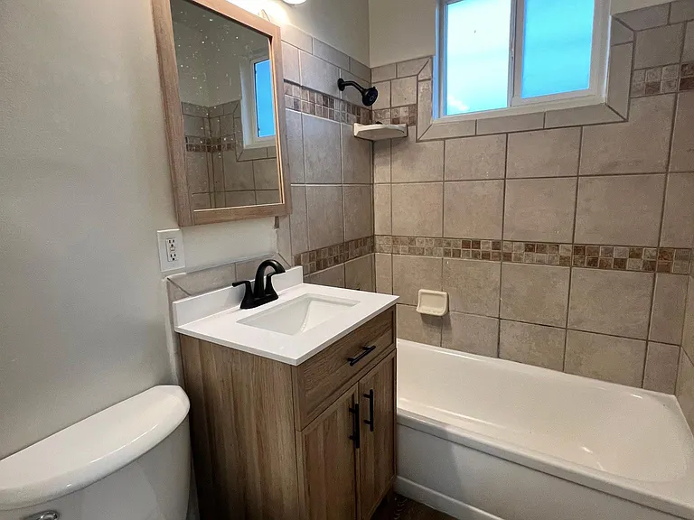 861 N Washington Pl #6 — Photo 7