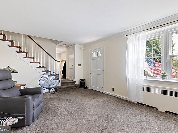 5th image of 309 Stonehurst Dr