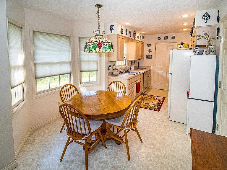 7844 Crystal Ct — Photo 12