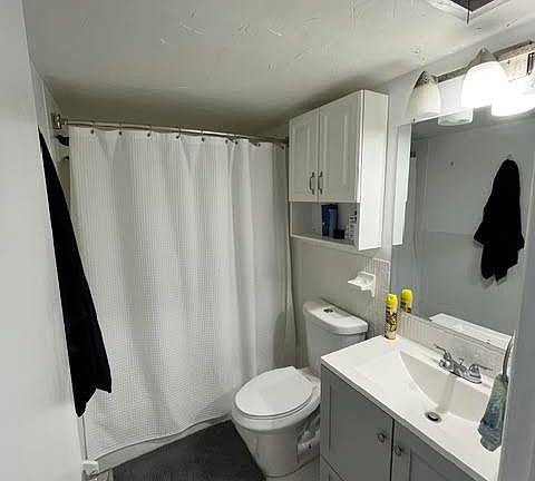5th image of 3915 S Flagler Dr APT 315