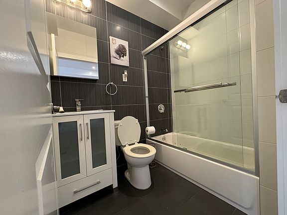 5th image of 42-18 Bell Blvd #3B