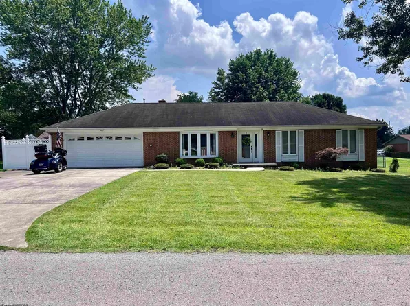 109 Mountain View Dr, Elkins, WV 26241