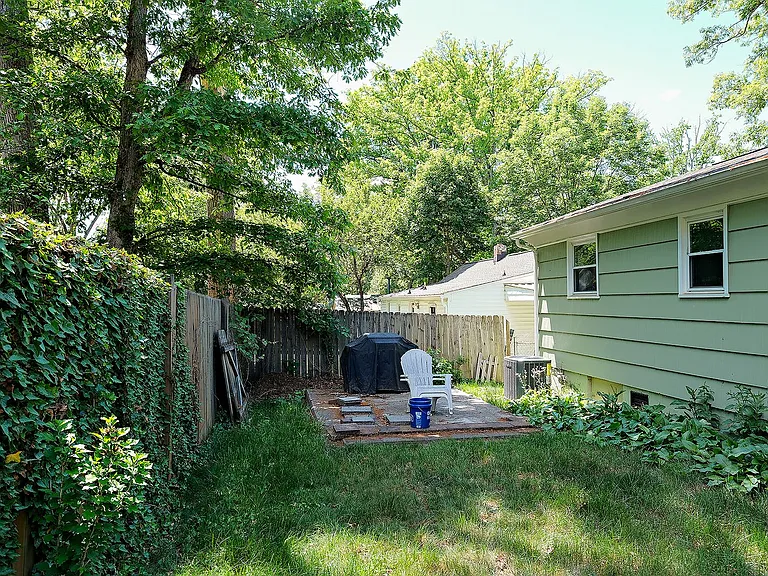 1612 Mulberry Ave — Photo 13