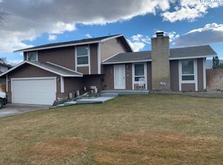 907 Angeline Blvd, Benton City, WA 99320
