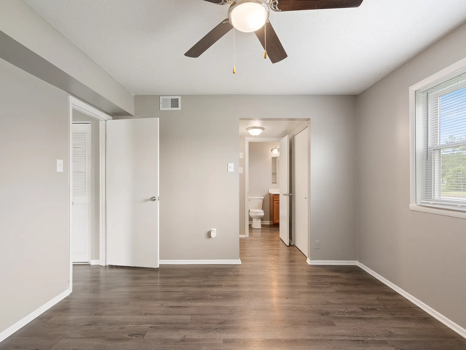 1630 Greentree Blvd — Photo 1