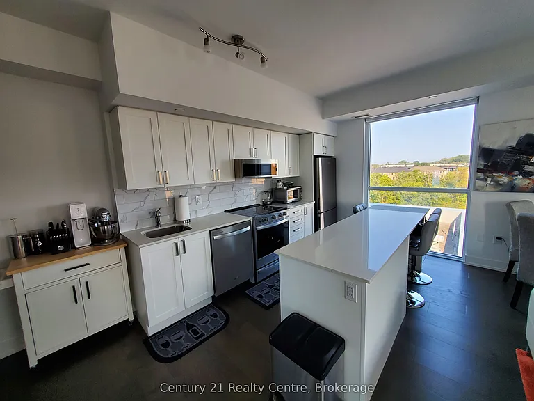1063 Douglas McCurdy Cmn #408 — Photo 2