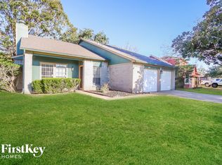 547 Shealy St, Webster, TX 77598