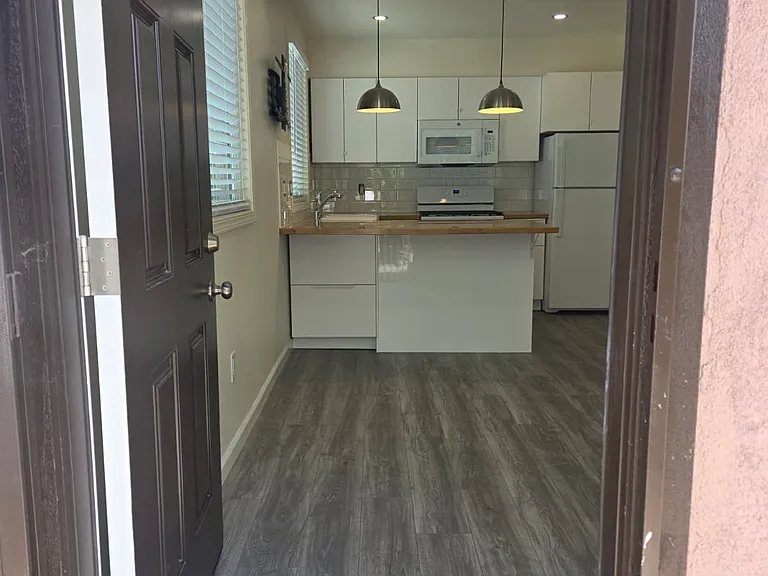 100 E Plymouth St #100 — Photo 4
