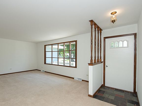 2nd image of 25212 W Sandbank Dr
