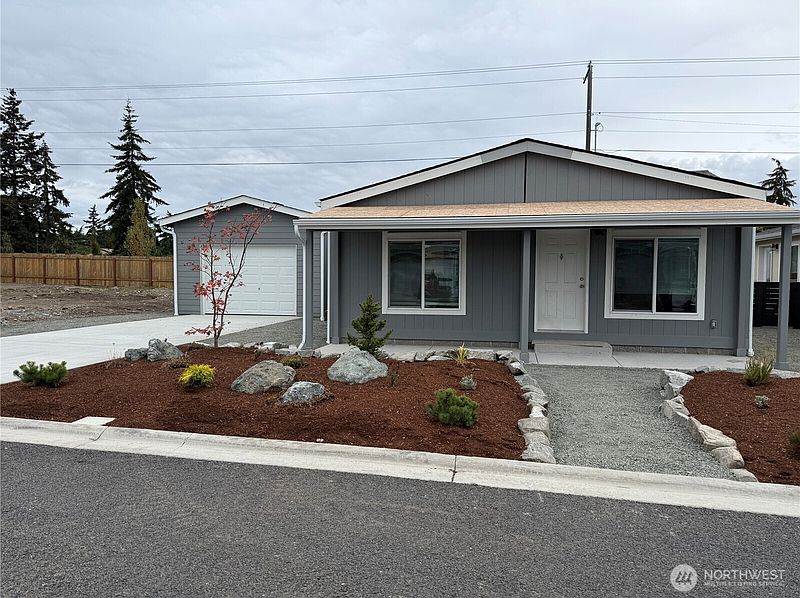 2nd image of 881 N Iris Avenue