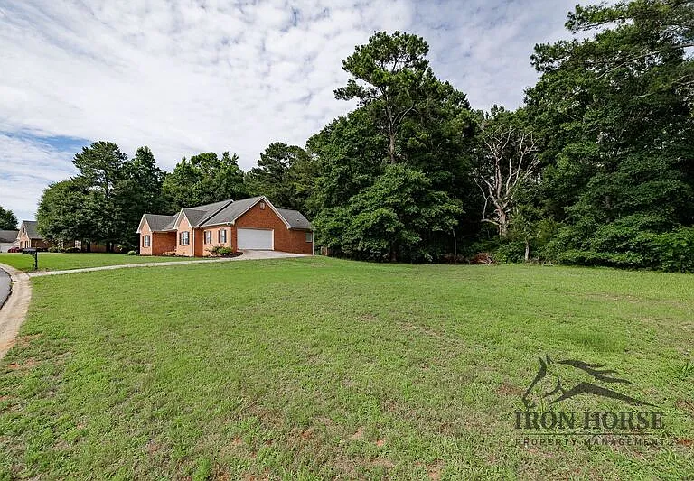 411 Timber Creek Dr — Photo 4