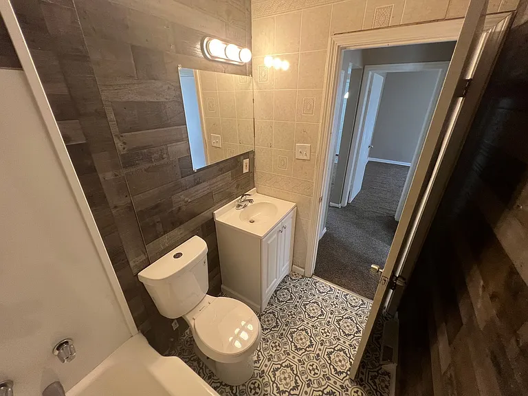 3701 N Whitney Ave — Photo 19