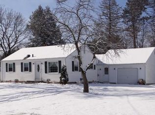 10 Holland Dr, East Longmeadow, MA 01028