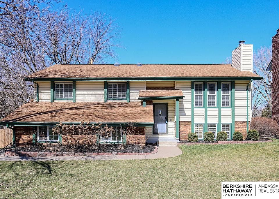 1st image of 2910 Daniell Cir