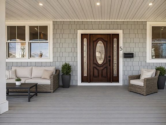 3rd image of 5 Cottage St