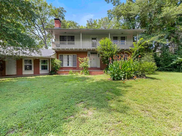 105 E Minnie Jones Dr, Longview, TX 75604