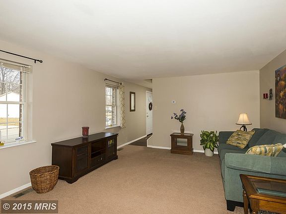 4th image of 1335 Lincoln Woods Dr