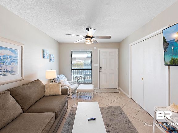 3rd image of 920 W Lagoon Ave #B-203