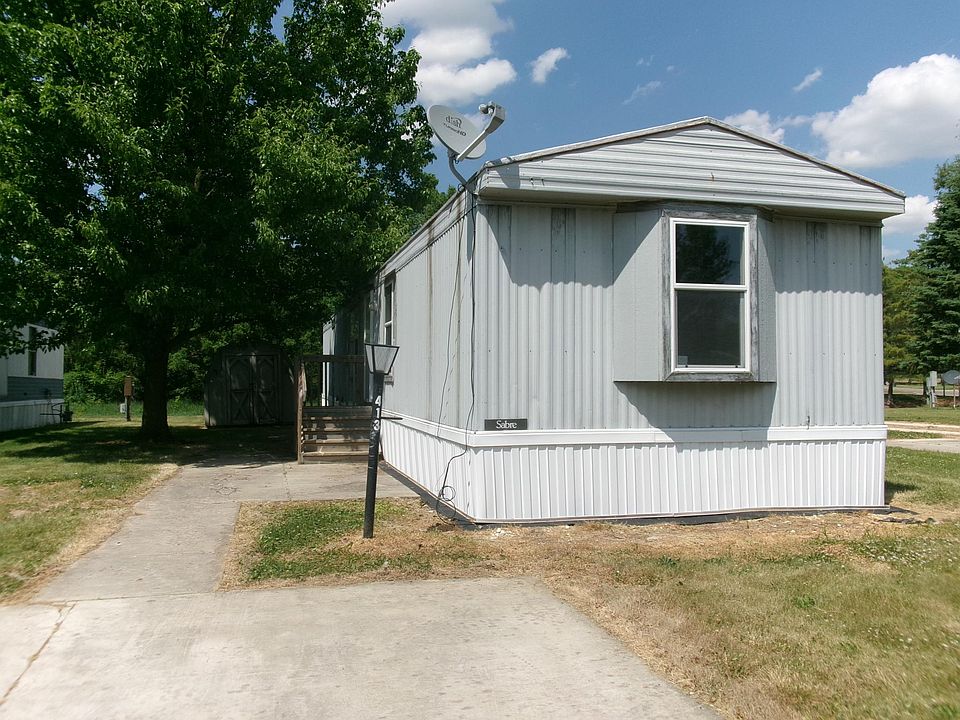 1st image of 413 Red Oak Dr