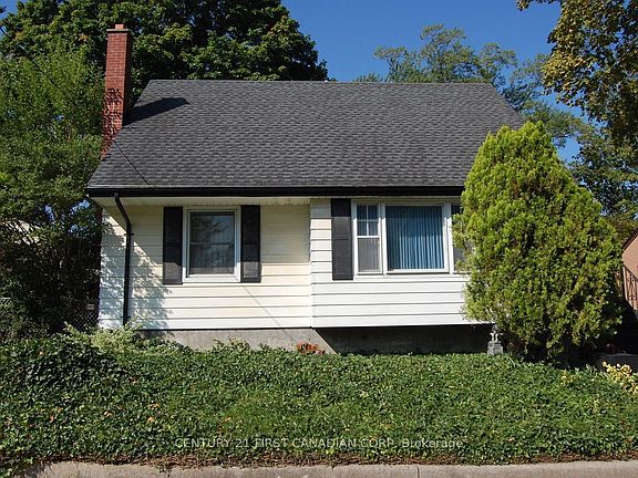 3rd image of 166 Foster Ave