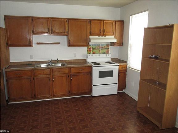 5th image of 112 W 38th St #B