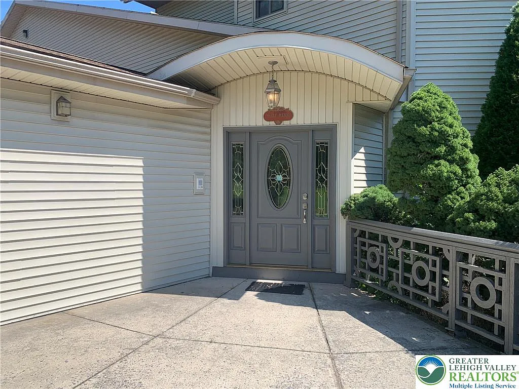 6 bed, 8.5 bath, 1479 sqft, $7,500 — Photo 3