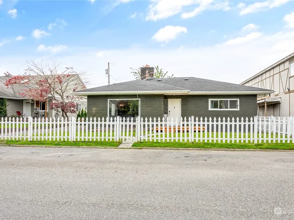 119 W First Street, Everson, WA 98247