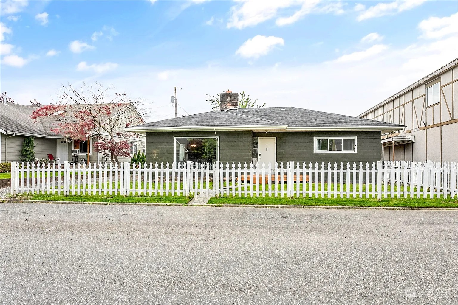 119 W First Street photo 1