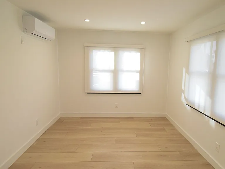 317 Ocean Park Blvd — Photo 60