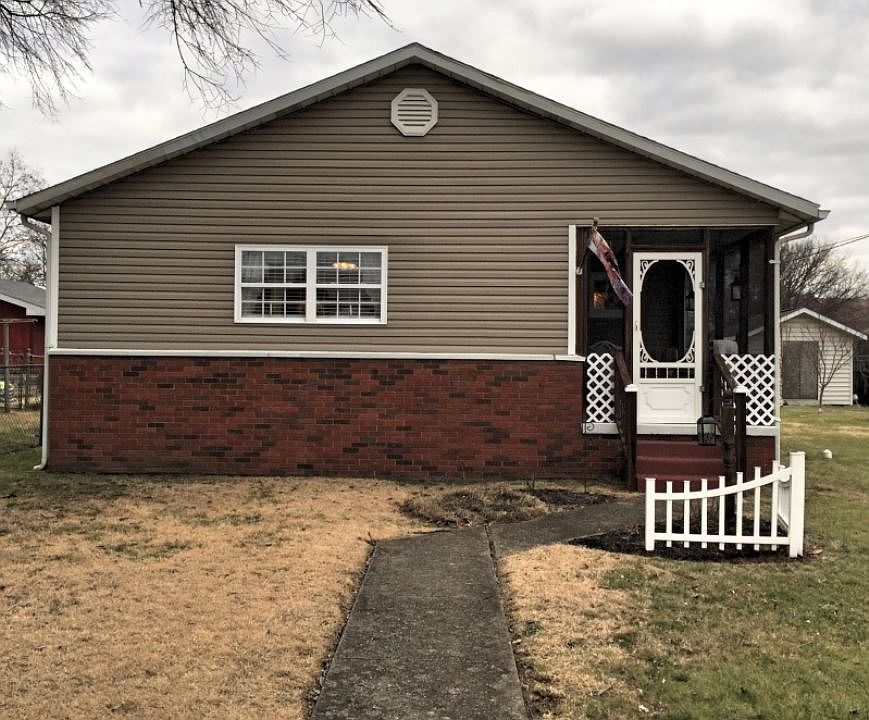 1st image of 103 2nd St W