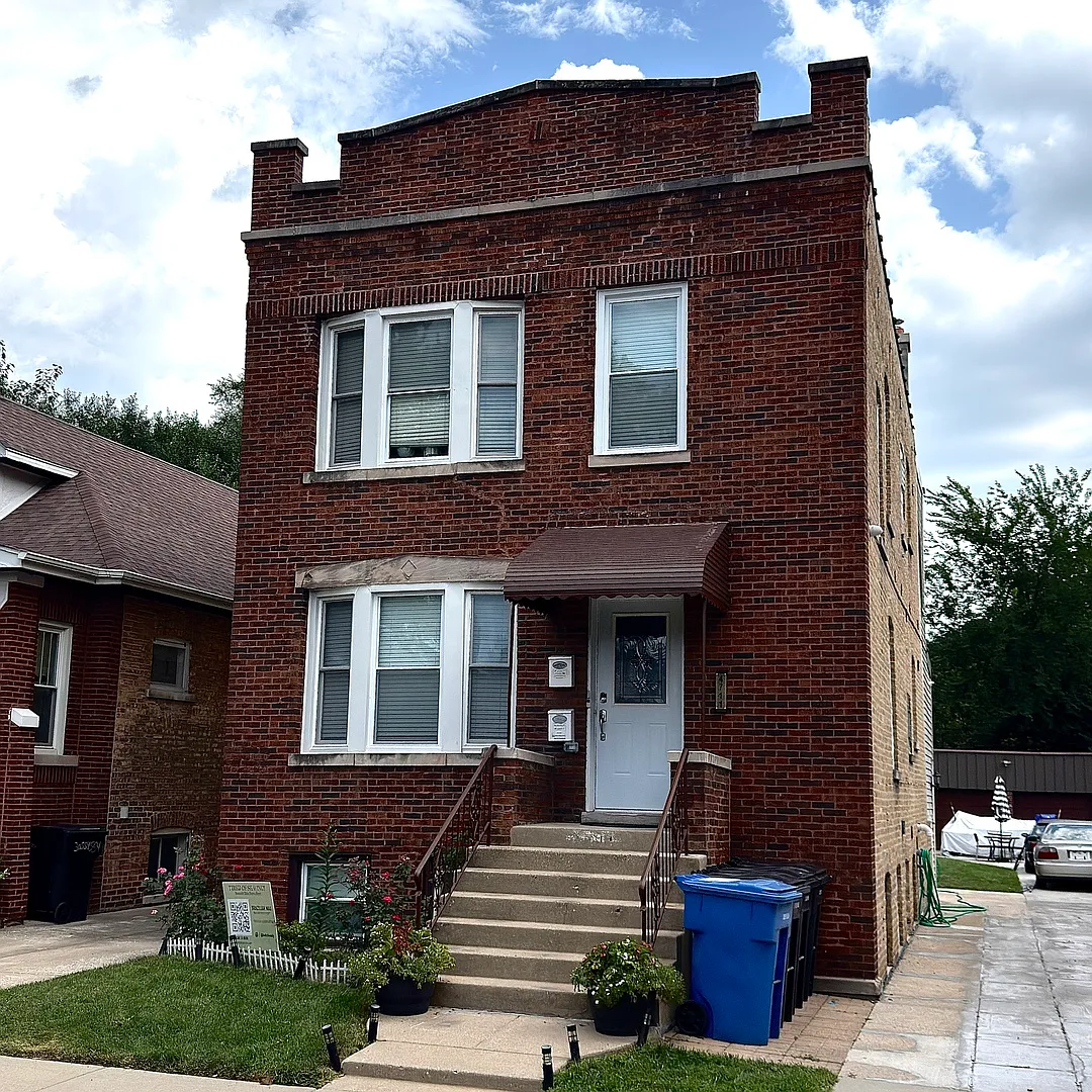 2 bed, 1000 sqft, $2,400 — Photo 1