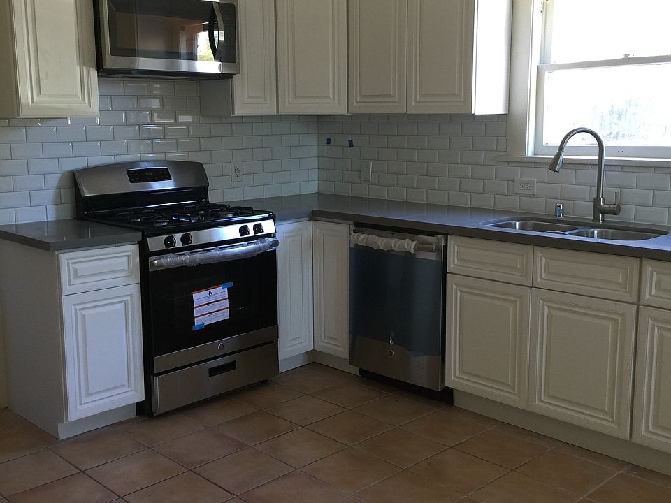 Newly Remodeled Kitchen