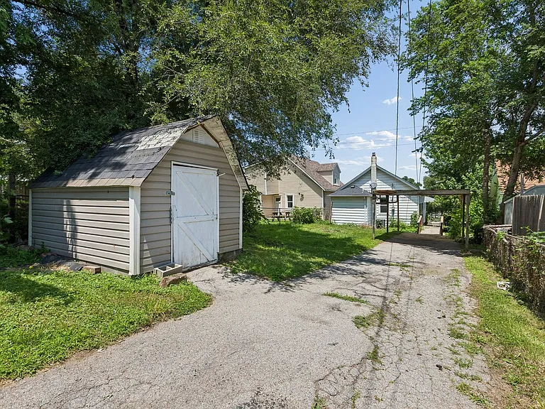 405 William St — Photo 24