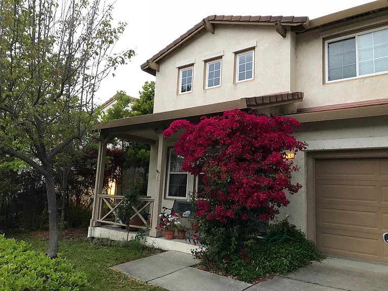 174 Pizarro Ave — Photo 1