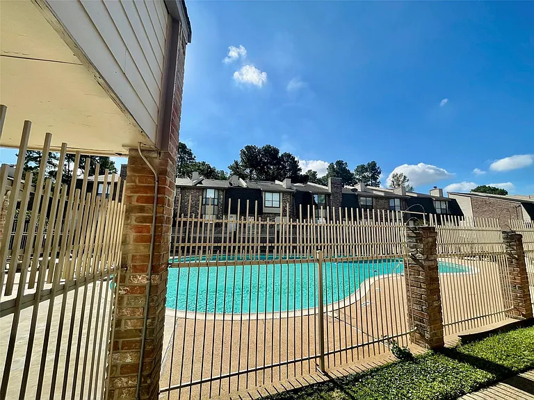 2019 Place Rebecca Ln #G4 — Photo 18