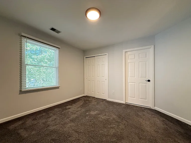 8011 Lions Crest Way — Photo 24