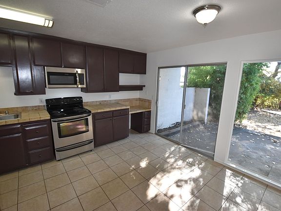 3rd image of 2660 S Whitney Blvd