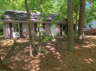 2026 Creekwood Dr, Greensboro, NC 27407
