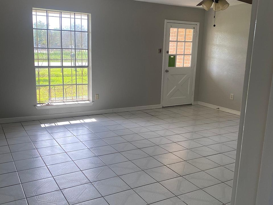 1st image of 1303 Avenue G