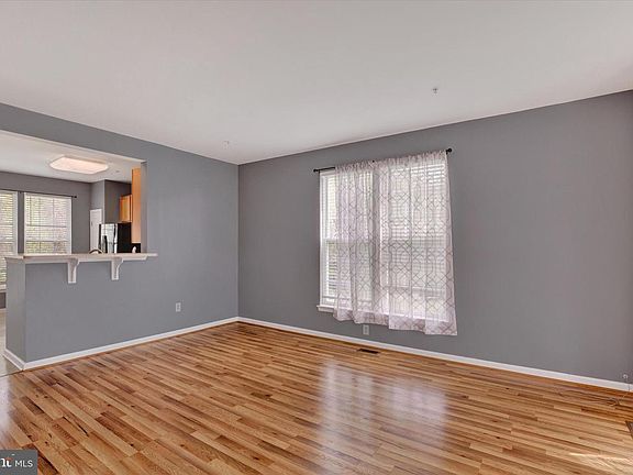 2nd image of 1351 Lewis Ln