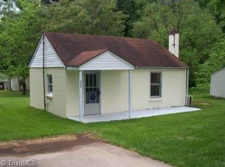 698 Old Hollow Rd #A, Winston Salem, NC 27105