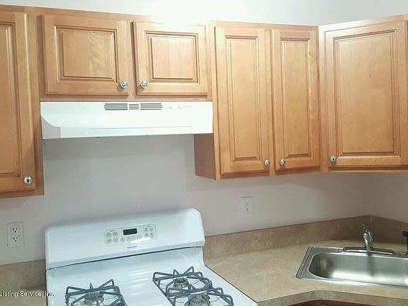 5th image of 27 Cambria St