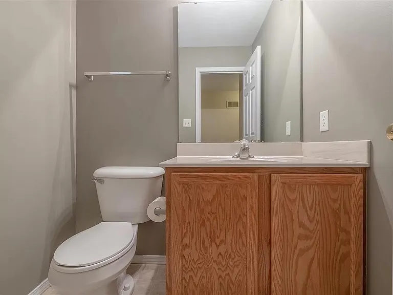162 Bayhill Village Dr — Photo 1