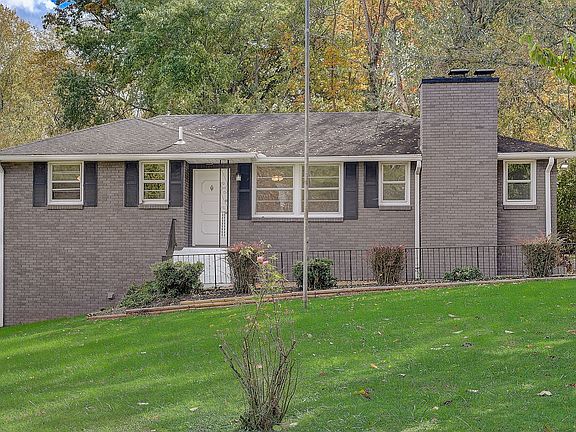 2nd image of 2935 Donna Hill Dr
